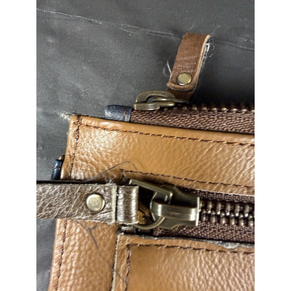 Soruka rare coveted one of a kind wallet and crossbody clutch. Missing strap. - Picture 7 of 16